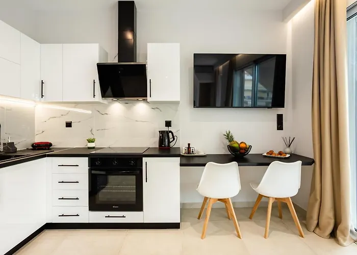 Black & White Marina Studio, Getaway Kalamata