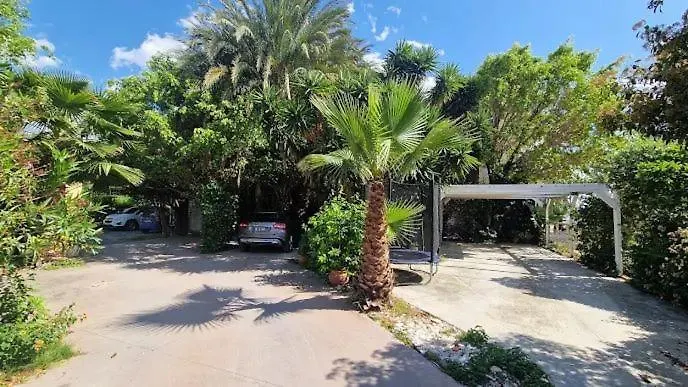 Black & White Marina Studio, Getaway Kalamata